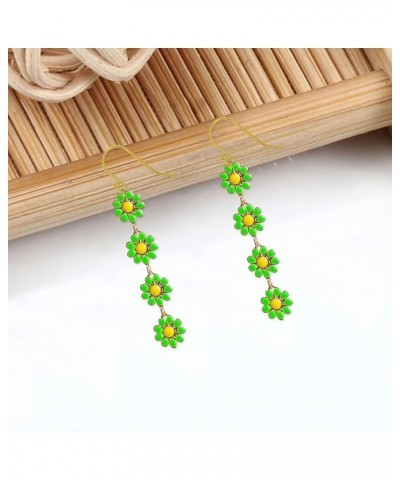 60 70s Daisy Flower Dangle Drop Earrings for Women Girl Sun Flower Enamel Dainty Elegant Colorful Summer Holiday Colorful Jew...